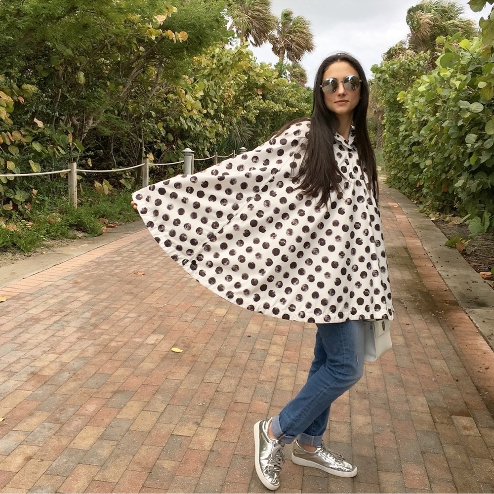 Dolce & Gabbana. Jacket. polka dot poncho. Size 44 BNWT